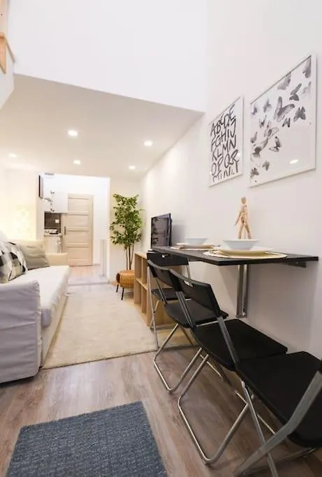 1 Bedroom Flat In Nyar Str., Central Budapest 0*,  Hungary